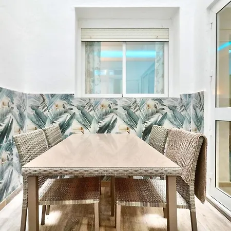Apartment Luxury 1 *